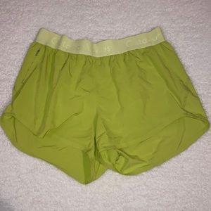 Outdoor Voices Relay 3” Short